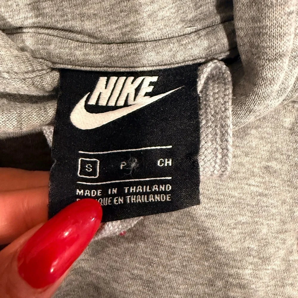 🔥Nike Gray Women’s Hoodie Size S NWOT🔥
